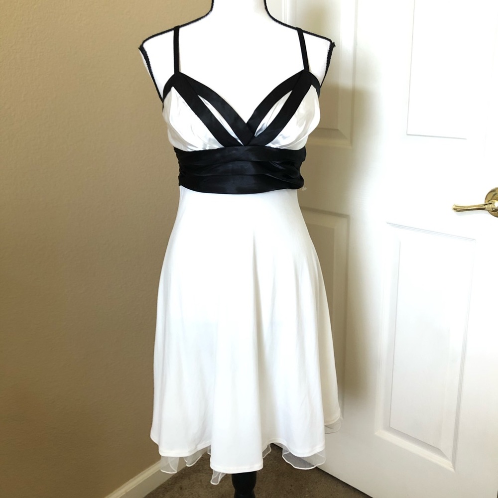 SEXY MISTRESS 🔥 B&W dress